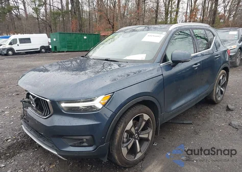 2019 Volvo Xc40 T4 Inscription из США, поврежденный, VIN YV4AC2HL5K2050239